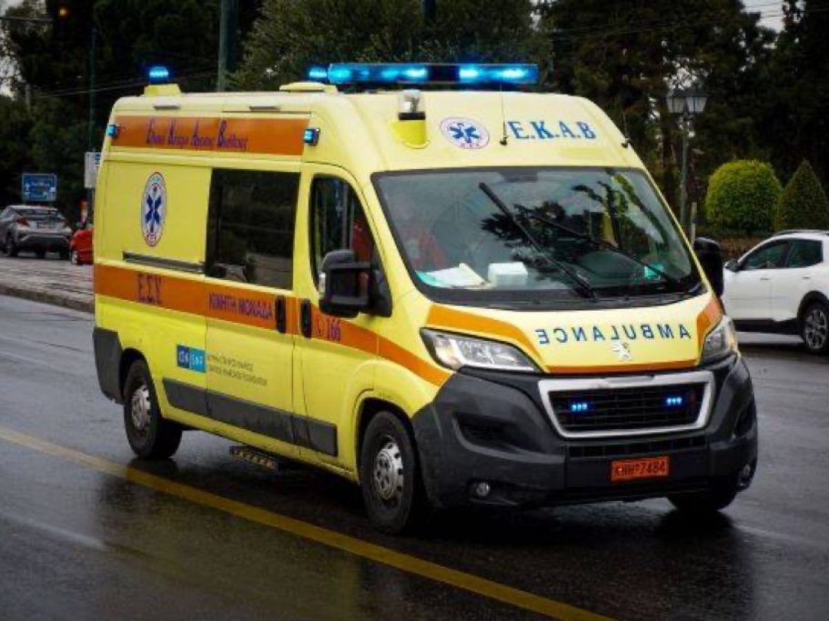 Εσπευσμένα στο νοσοκομείο μεταφέρθηκε μια 56χρονη γυναίκα