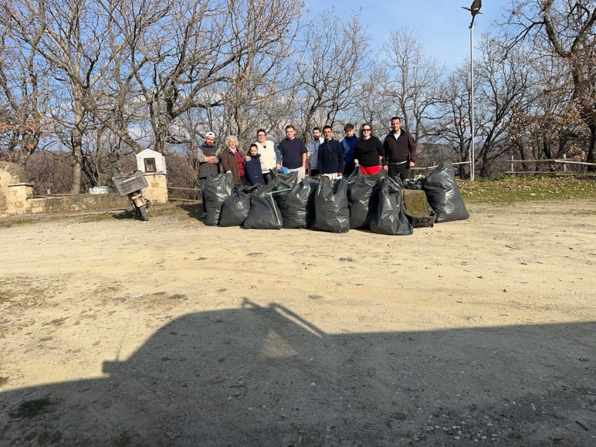 Εθελοντική δράση καθαρισμού στην Ασπροκκλησιά – Συνεργασία Συλλόγου, Τοπικής Κοινότητας και Δήμου Μετεώρων