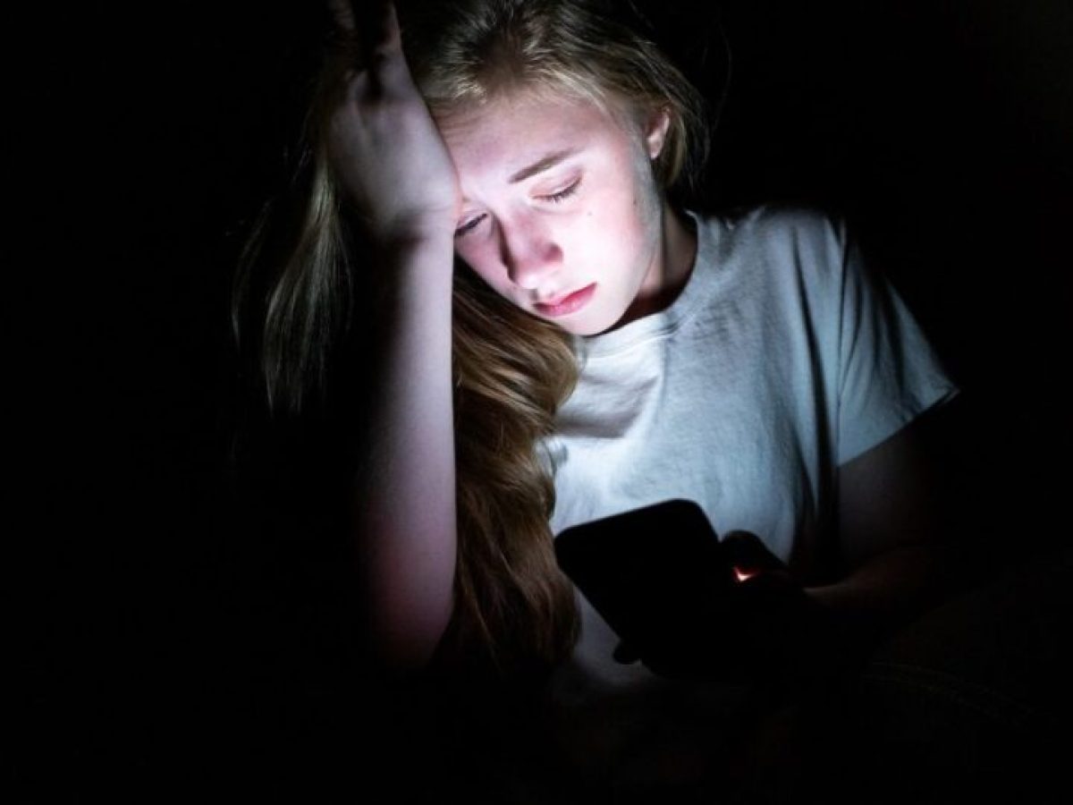 Εθισμένα παιδιά στα κοινωνικά δίκτυα – Αύξηση καταγγελιών εκδικητικής πορνογραφίας μεταξύ ανηλίκων – Όσα είπε στο zarpanews.gr η διευθύντρια του The Crime Lab