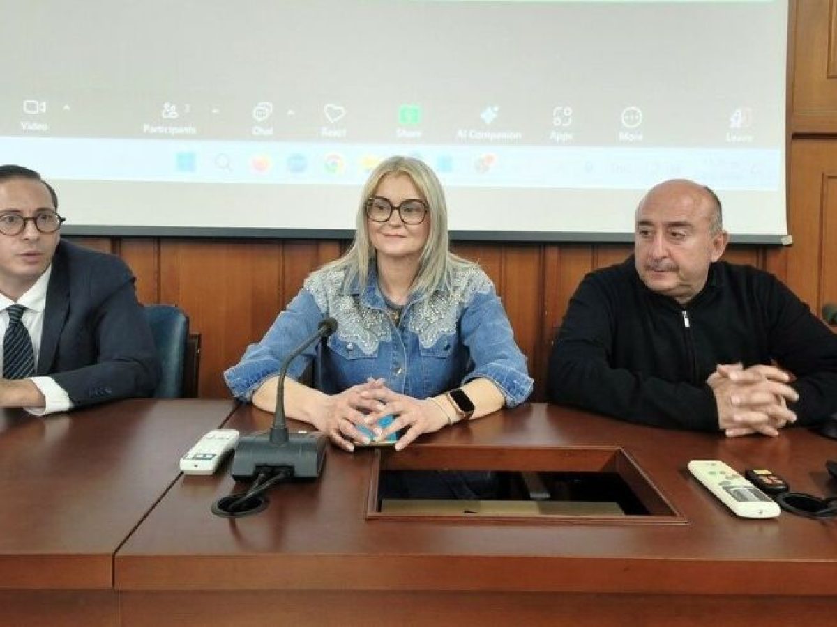 Ευρωπαϊκή συνεργασία και καινοτόμες δράσεις του Δ. Τρικκαίων για τους Ρομά – Ιδρυση ΚοινΣΕπ στα Τρίκαλα