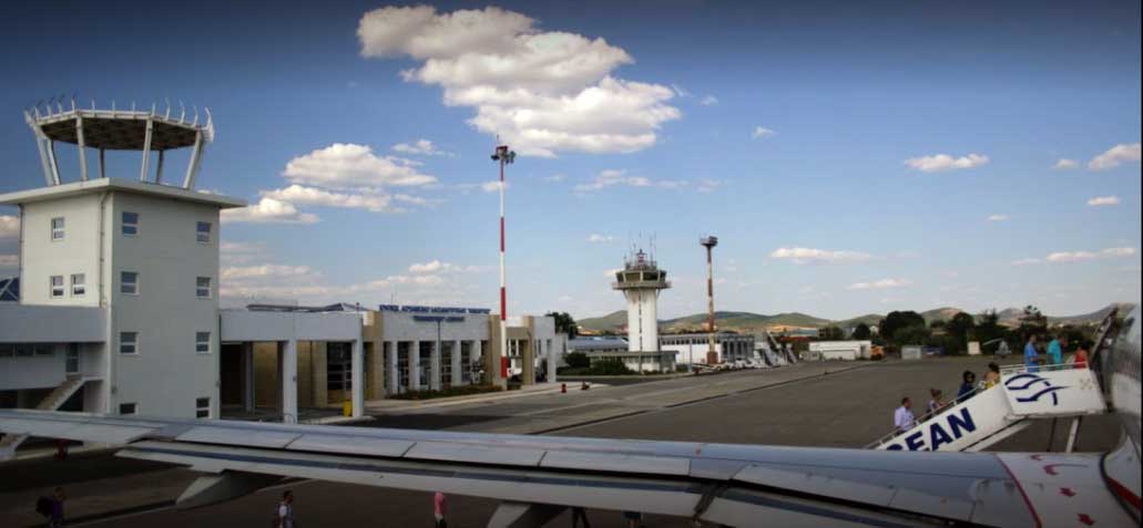 evros-stratiotiko-aeroskafos-sto-aerodromio