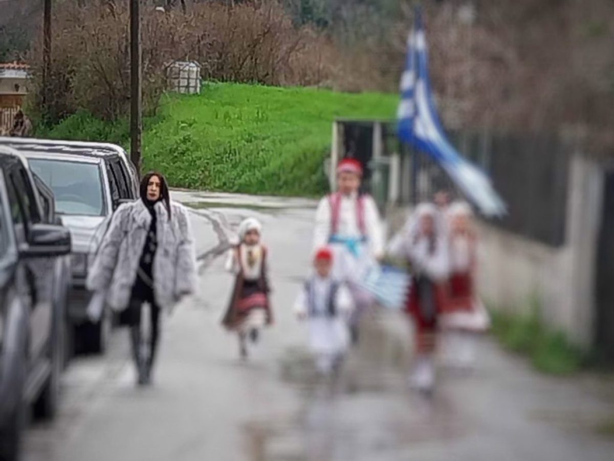 Εύβοια: Η παρέλαση στα μικρά χωριά με τα λίγα παιδάκια συγκίνησε και φέτος!