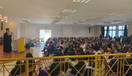evvia-mathites-ethesan-tous-provlimatismous