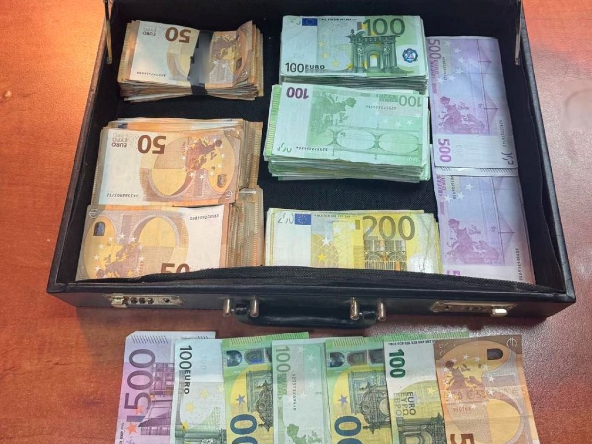 Εξιχνιάστηκε υπόθεση υπεξαίρεσης μεγάλου χρηματικού ποσού, υπάλληλος έκλεβε την επιχείρηση που εργαζόταν