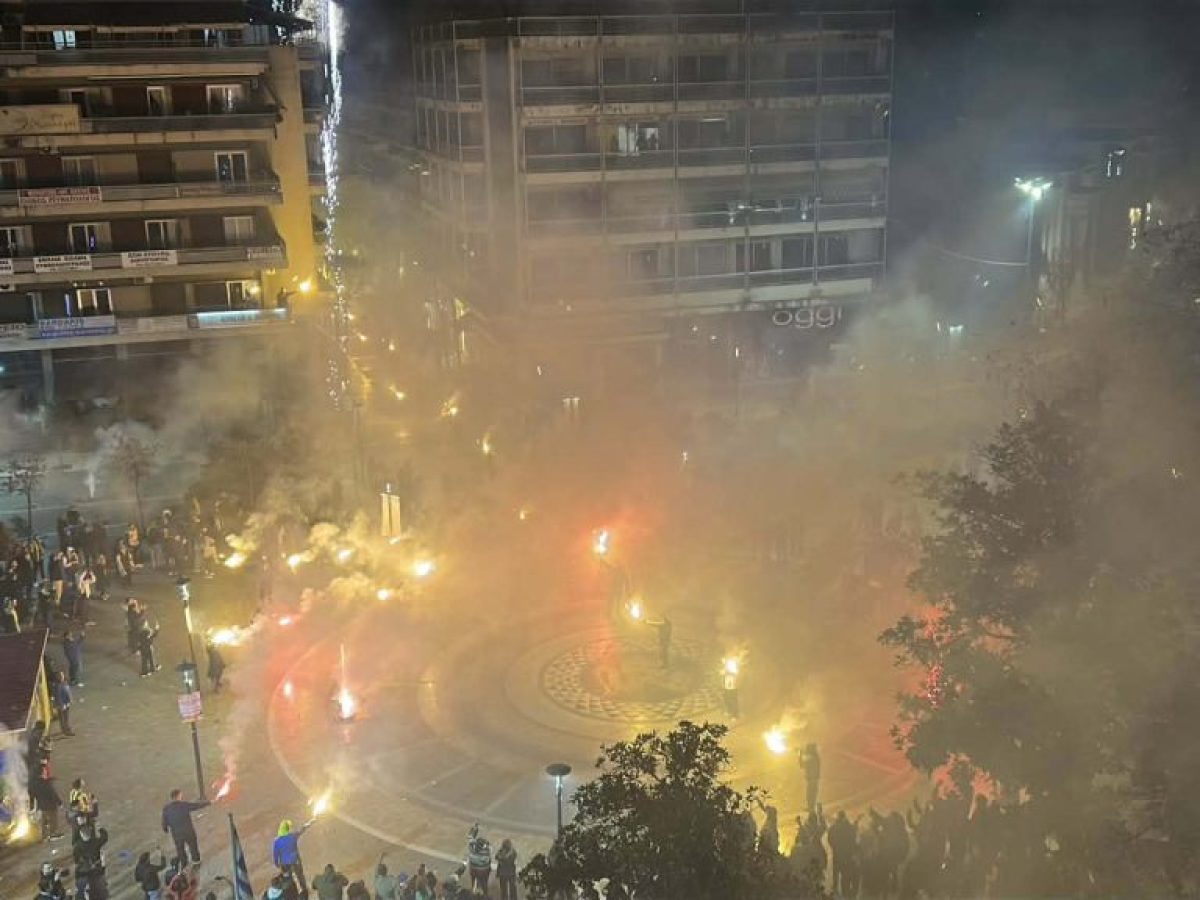 &Phi;&lambda;έ&gamma;&epsilon;&tau;&alpha;&iota; &tau;&omicron; &Alpha;&gamma;&rho;ί&nu;&iota;&omicron; &gamma;&iota;&alpha; &tau;&omicron;&nu; &laquo;&alpha;&iota;ώ&nu;&iota;&omicron;&raquo; &Pi;&alpha;&nu;&alpha;&iota;&tau;&omega;&lambda;&iota;&kappa;ό (&beta;ί&nu;&tau;&epsilon;&omicron;)