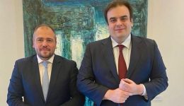fortomas-paremvasi-gia-ti-nomimopiisi