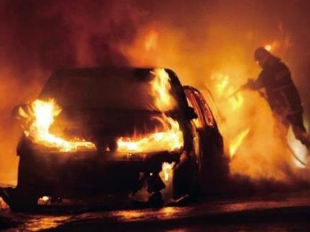 Φωτιά σε όχημα μετά από εκτροπή στη γέφυρα του Αχελώου – Κινητοποίηση της Πυροσβεστικής Αγρινίου