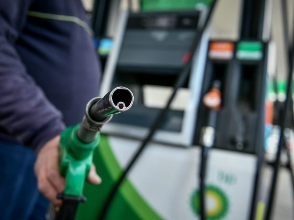 «Φωτιά» τα καύσιμα στην Εύβοια: Δείτε πού έφτασαν οι τιμές