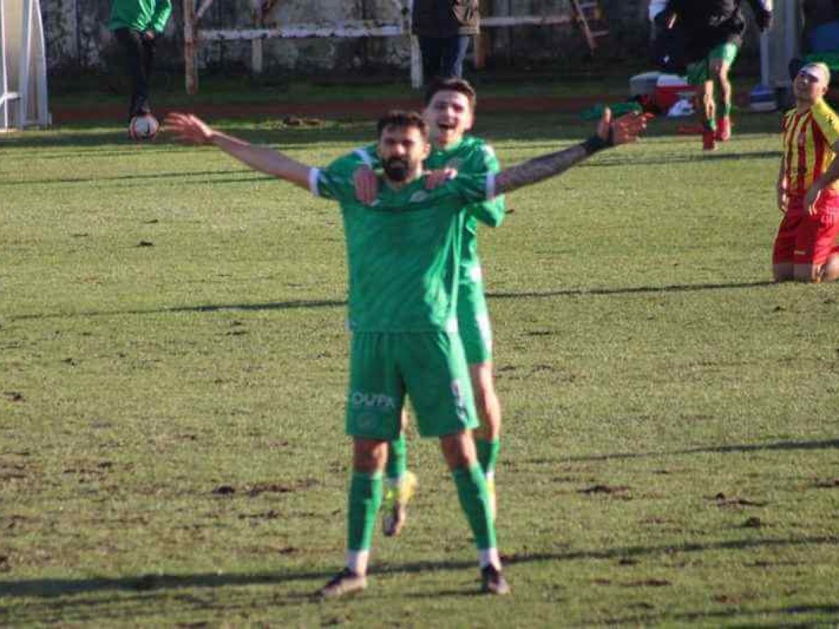 Γ’ Εθνική: Πάει για ρεκόρ πενταετίας ο αρχισκόρερ όλης της κατηγορίας Τόλης Σαραντίδης, τον πλησίασε με καρέ ο Σταύρος Αγγελής! Οι σκόρερ σε όλους τους ομίλους