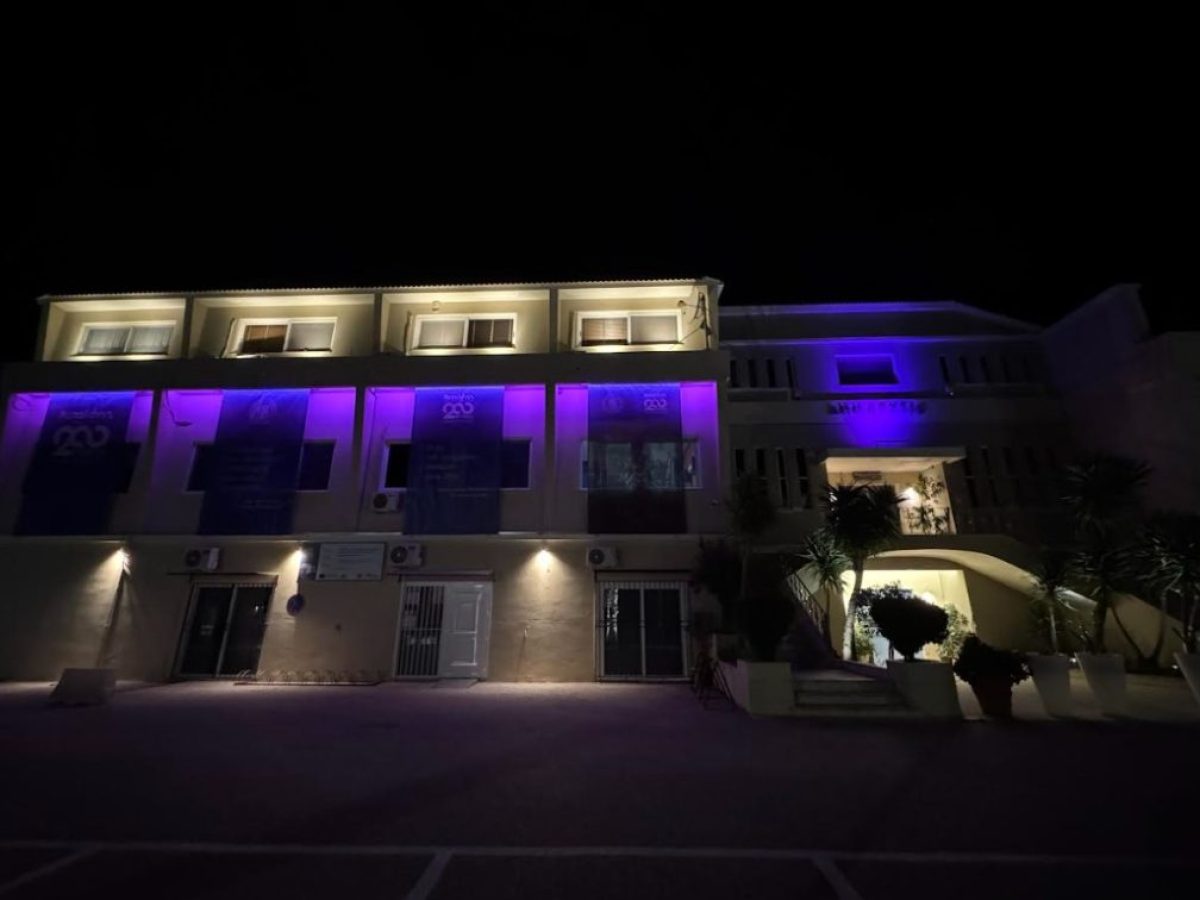 Για ποιο λόγο η πρώτη ενεργοποίηση του RGB φωτισμού στο Δημαρχείο Μεσολογγίου