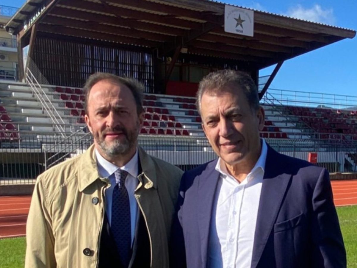 Γιάννης Βρούτσης: 2,68 εκατ. ευρώ για το Παπαχαραλάμπειο Στάδιο Ναυπάκτου – Υπογράφηκε η χρηματοδότηση