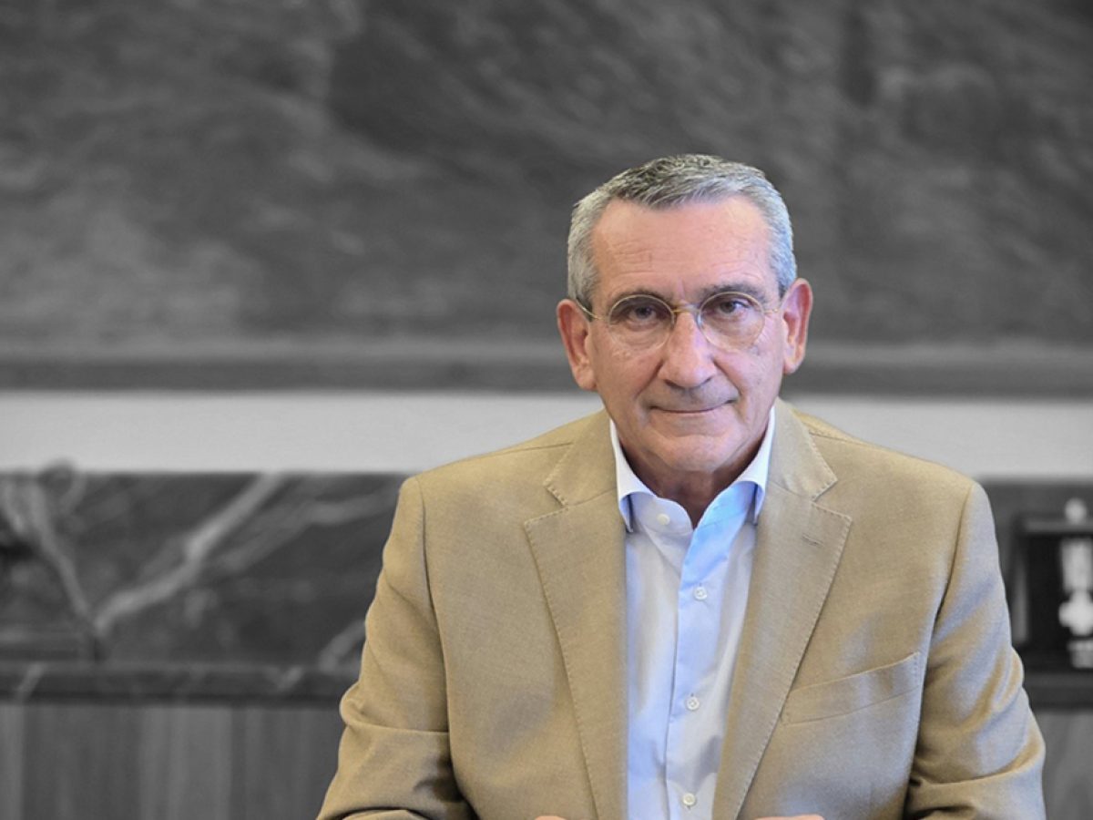 Γιώργος Χατζημάρκος: Μέσα από το βιβλίο του Μιχάλη Μαυρίκου ζωντανεύει η  Λίνδος που «ταξίδεψε» μαζί με τους ανθρώπους της στα πέρατα του κόσμου