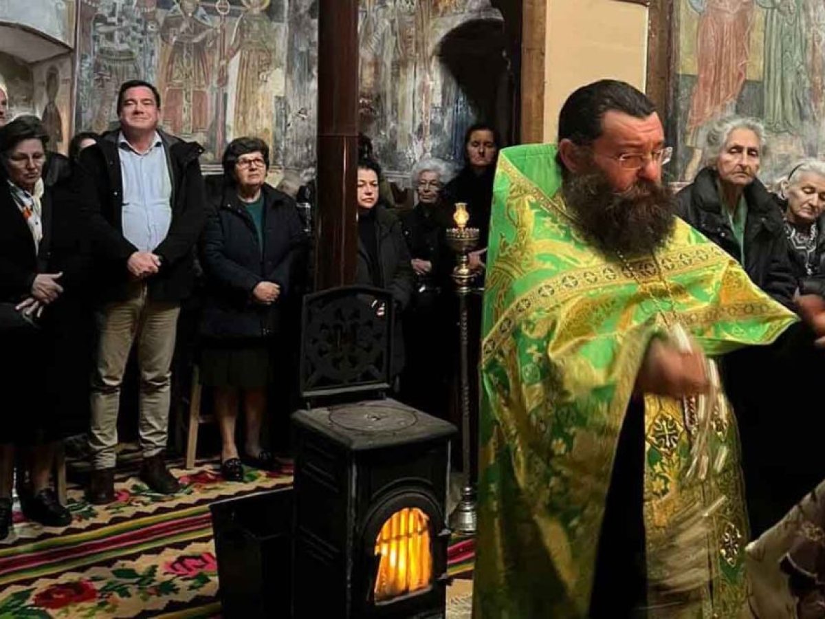 Οι χαιρετισμοί της Παναγίας στην Ιερά Μονή Αγίας Παρασκευής Σαρδινίων Αμφιλοχίας (φωτο)