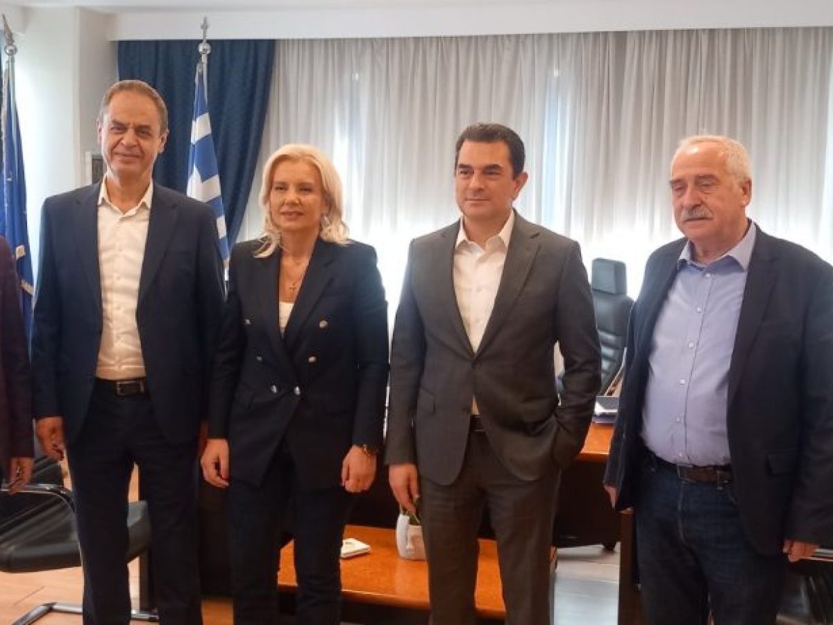 Η Δ.Ε.Ε.Π. Λάρισας  υποδέχθηκε στη Λάρισα στελέχη της Νέας Δημοκρατίας – Δείτε φωτογραφίες