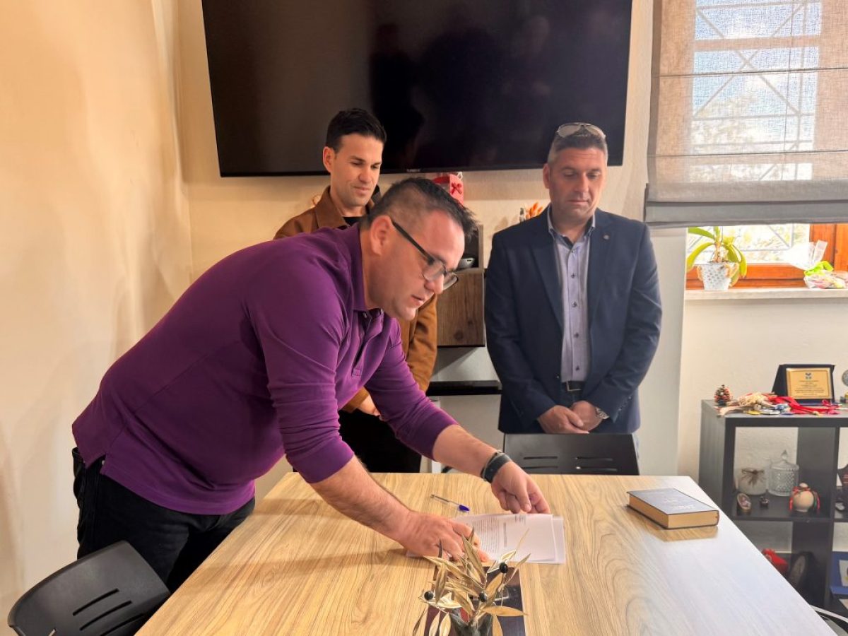 Η Δημοτική Αρχή καλωσορίζει θερμά τους δύο νέους υπαλλήλους στη μεγάλη οικογένεια του Δήμου Στυλίδας