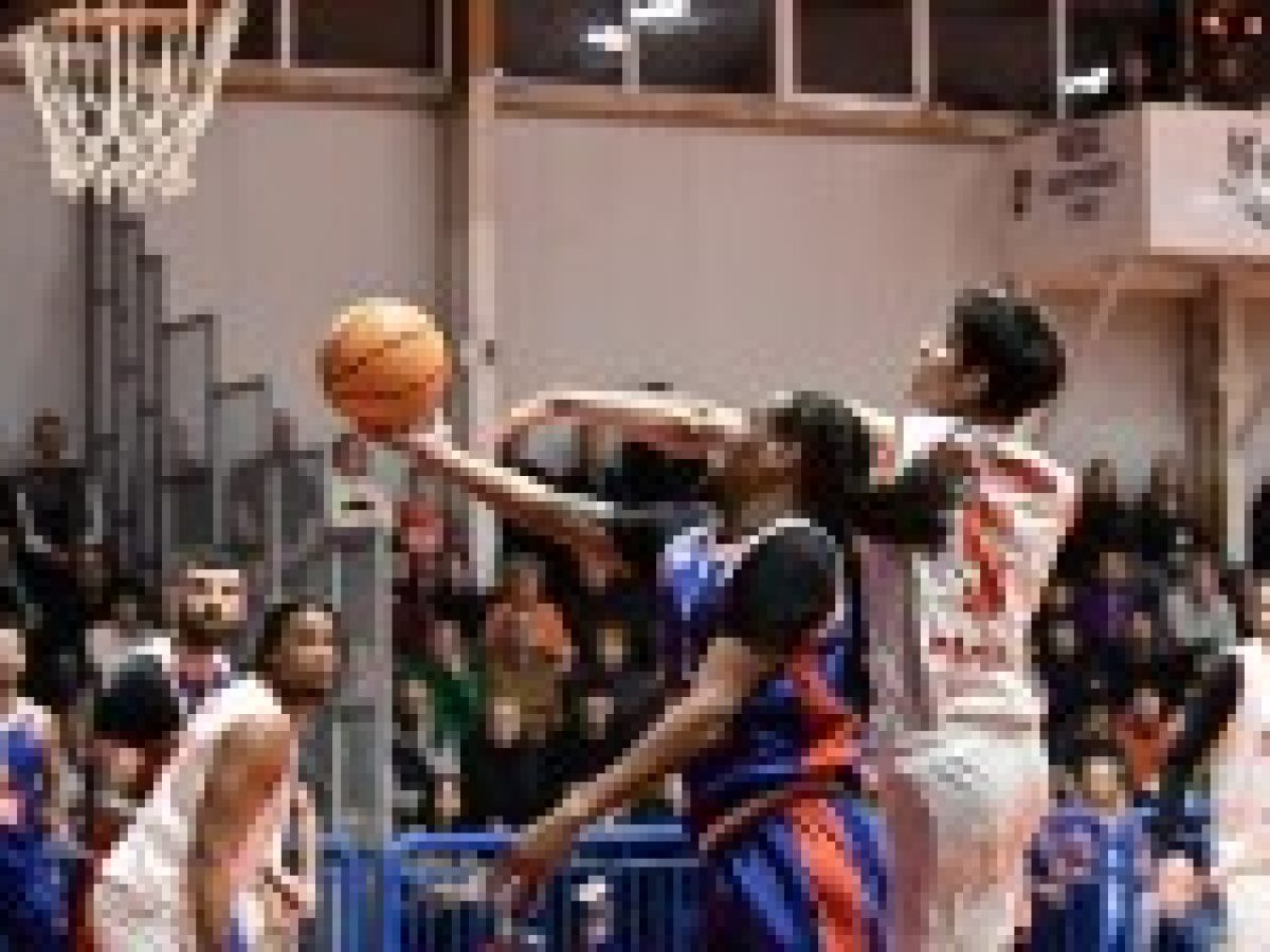 Η Δόξα παρέμεινε στην πρώτη θέση μετά τη νίκη 80-79 στην έδρα έδρα του Πανερυθραϊκού