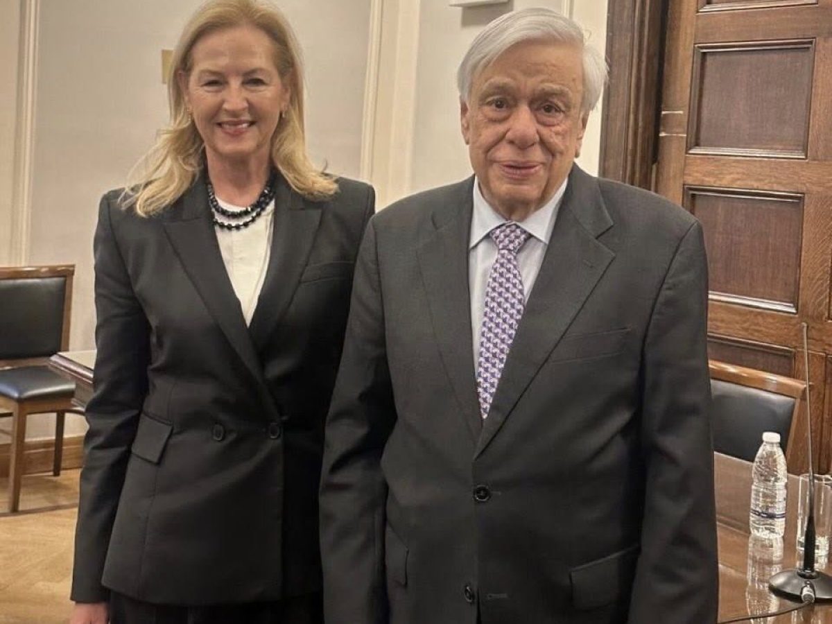 Η Έφη Γιαννιά με τον Πρ. Παυλόπουλο