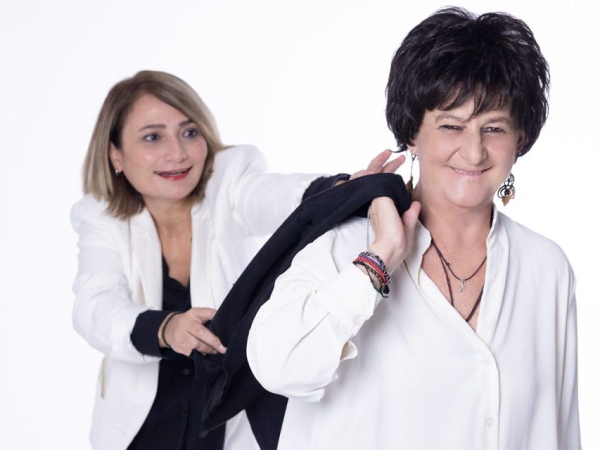 Η Φωτεινή Βελεσιώτου στη Χαλκίδα: Μια ανατρεπτική βραδιά γεμάτη μουσική και χιούμορ που δεν πρέπει να χάσετε!