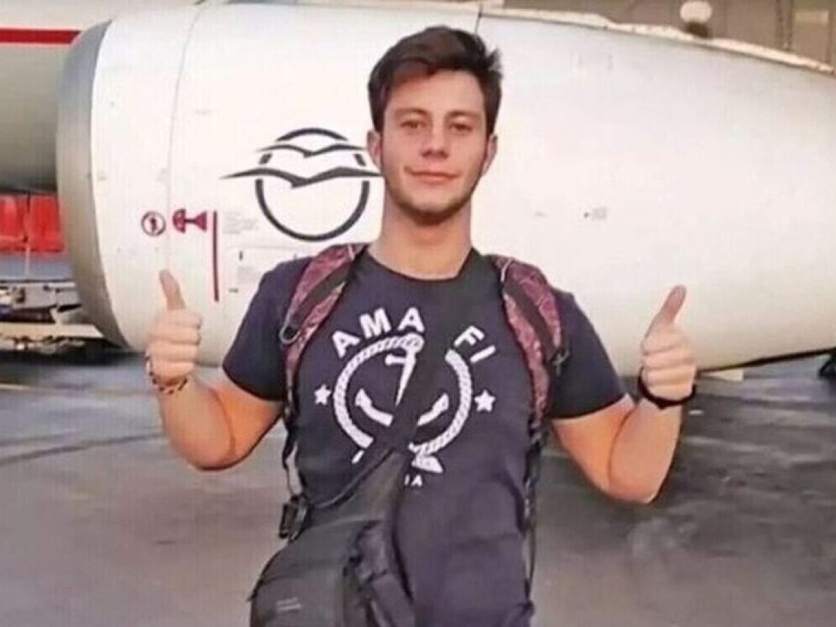 Η «κραυγή» της μάνας του Γεράσιμου τρία χρόνια μετά τα Τέμπη: «Το τραύμα είναι εδώ, μέσα μου, μπροστά μου»