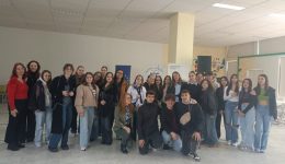 i-mathites-tis-kozanis-edosan