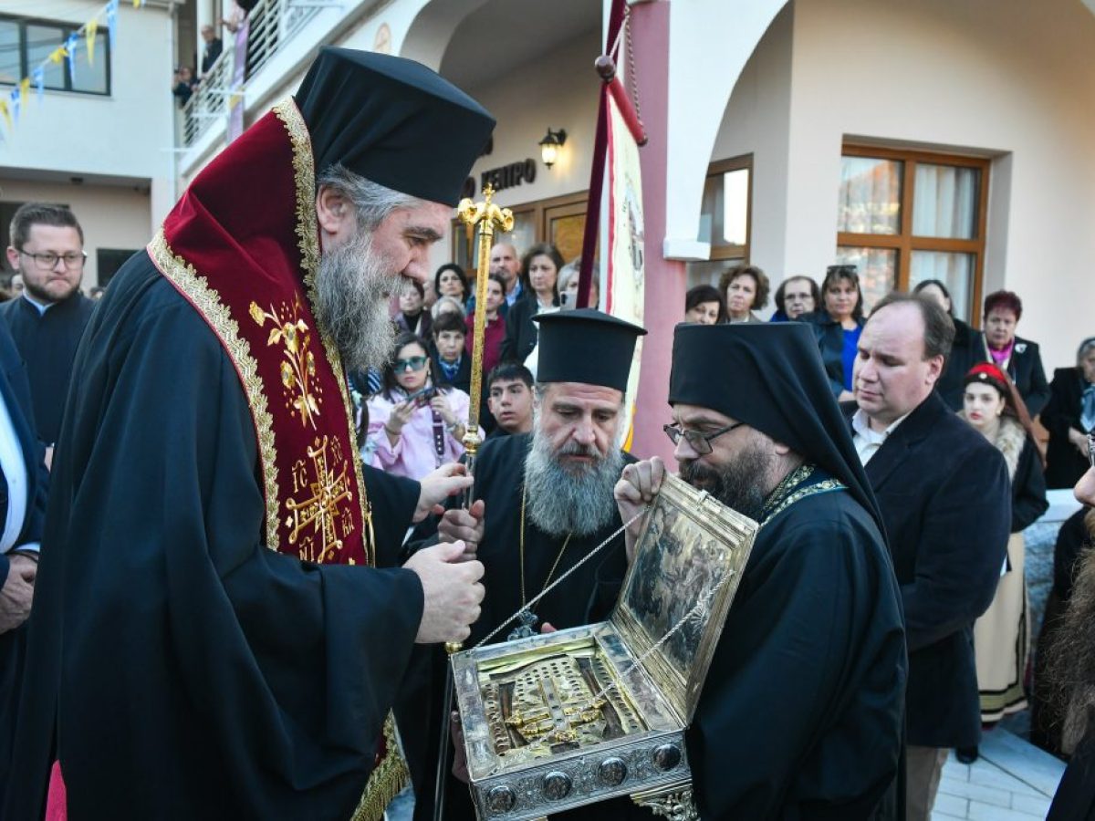 Η Νιγρίτα υποδέχθηκε το Τίμιο Ξύλο από την Μονή Αγίου Παύλου του Αγίου Όρους