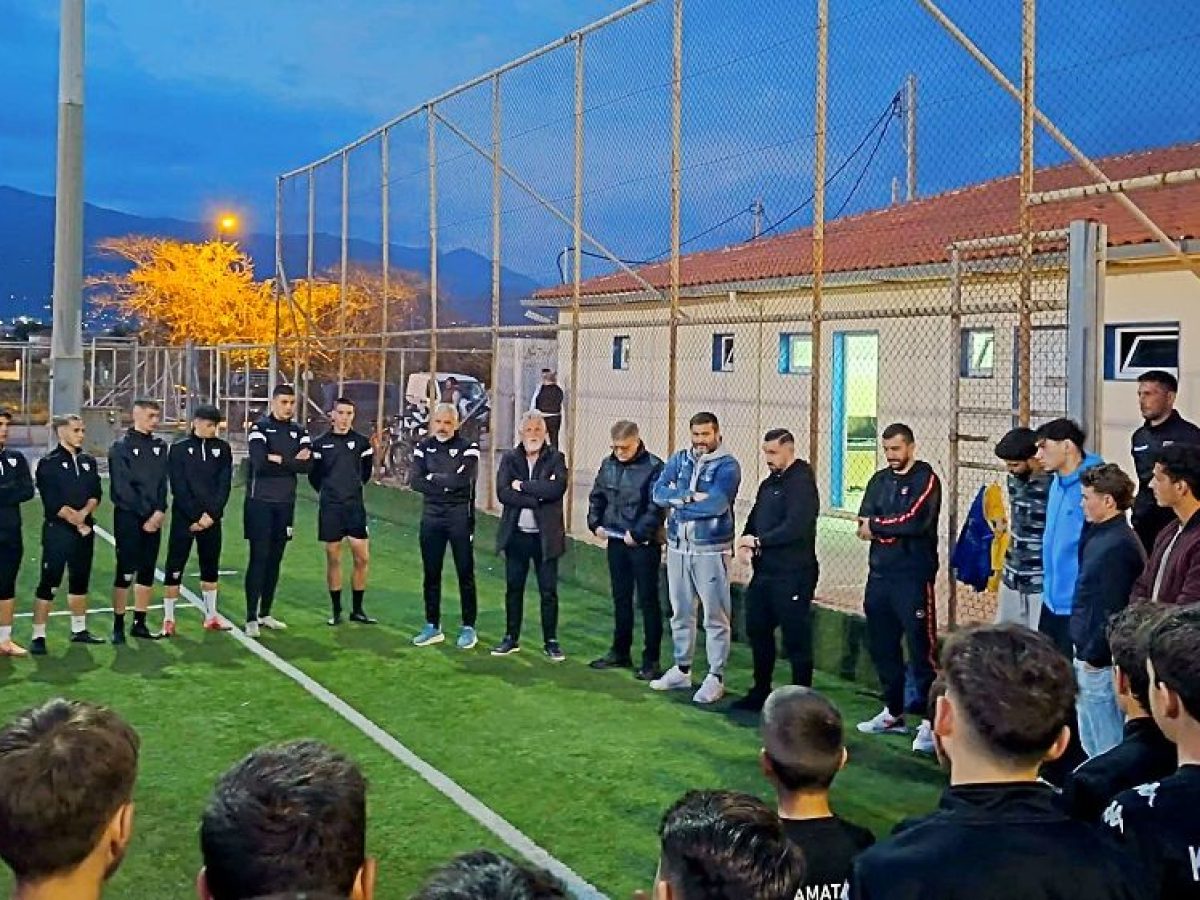 Οι πρωταθλητές της Καλαμάτας δίπλα στα παιδιά των Ακαδημιών! (φωτογραφίες)