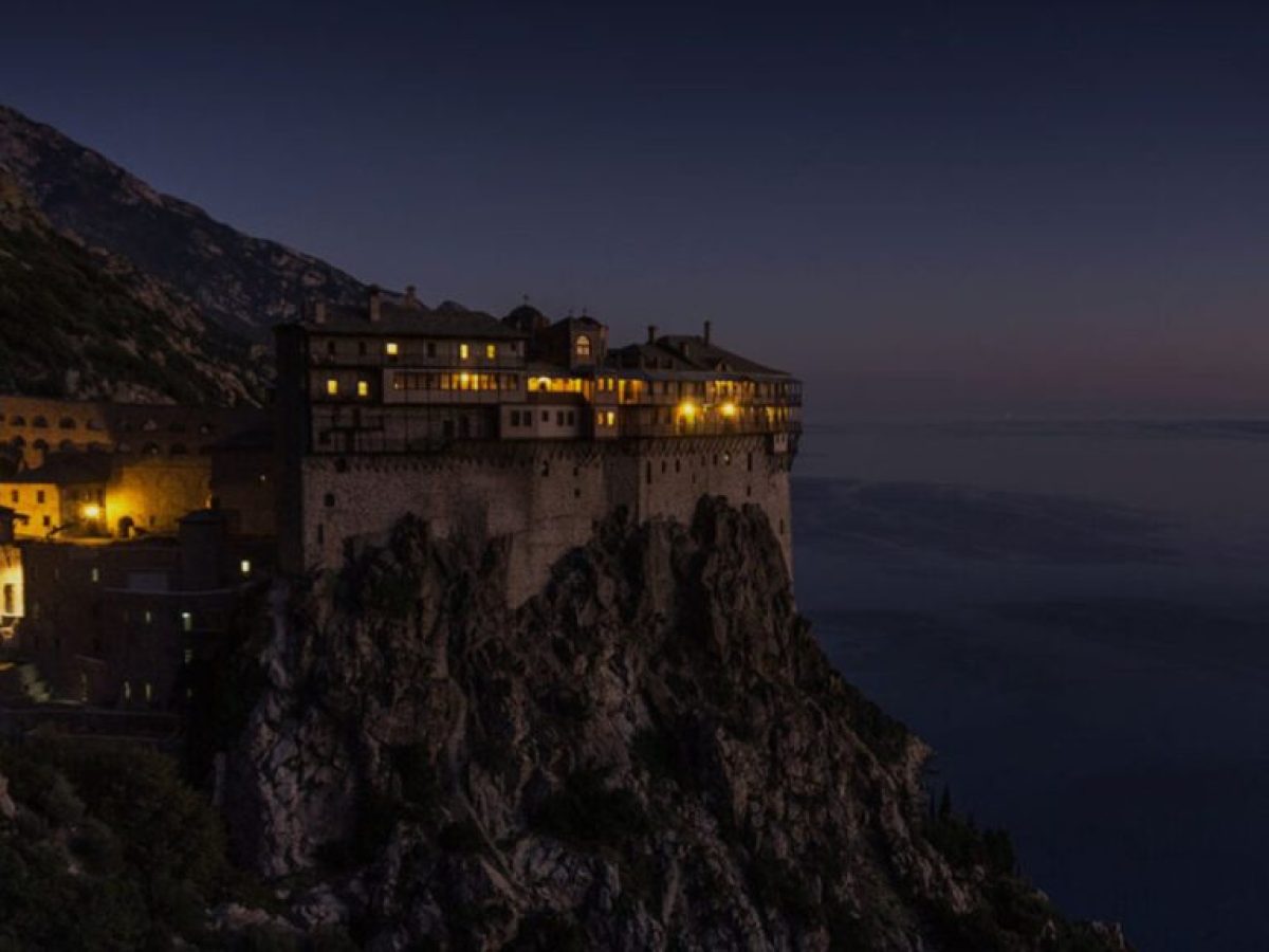 Η στιγμή που ο σεισμός των 4,9 Ρίχτερ «χτυπά» το Άγιο Όρος – Τι λέει ο Ευθύμης Λέκκας