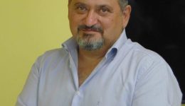 i-topiki-agora-vazi-anaptixiaki