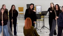 i-troades-tou-evripidi-se