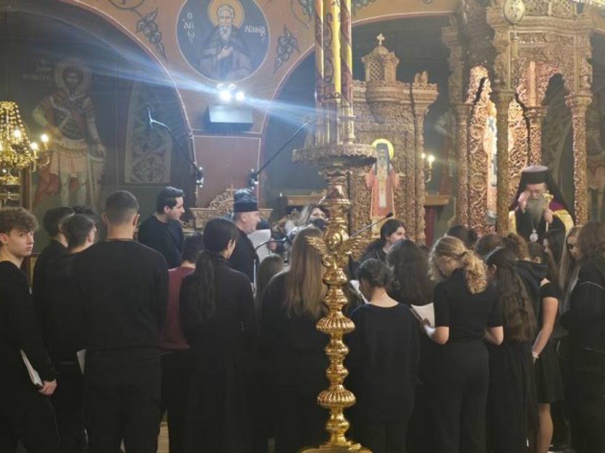 Η βυζαντινή χορωδία του Μουσικού Σχολείου Δράμας στους Β΄ Χαιρετισμούς