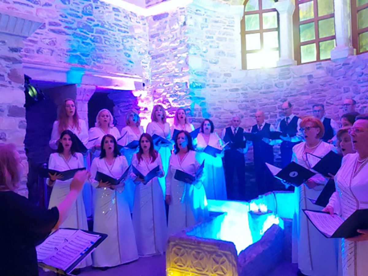 Ι.Π. Παναγίας Εκατονταπυλιανής: Ατμοσφαιρική μυσταγωγία σε εκδήλωση (video)