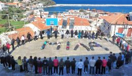 ikaria-ta-scholia-tou-nisiou