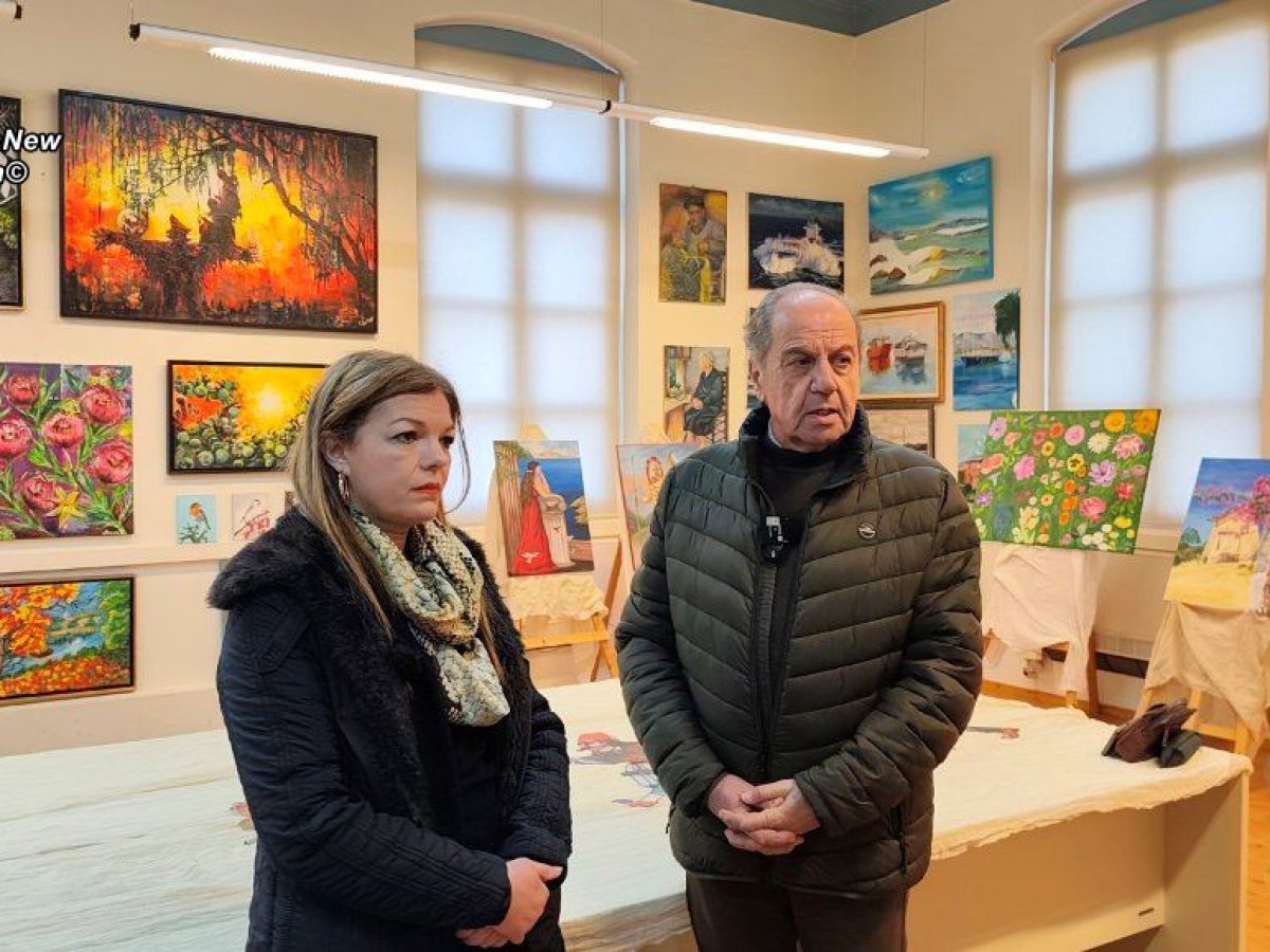 Εικαστική έκθεση στη Βιβλιοθήκη «Κοράης», 36 καλλιτέχνες-116 έργα (video)