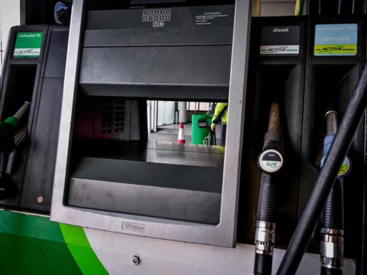 ΙΝ.ΚΑ Θεσσαλίας: “Συνεχίζει να διατηρεί μια εξαιρετικά υψηλή φορολόγηση η κυβέρνηση”