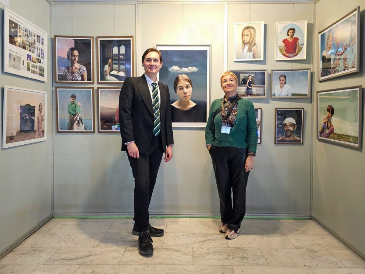 Ίων Δικαιάκος: Η «Εργασία στο Πορτρέτο» κέρδισε  τις εντυπώσεις στη Photovision 2026