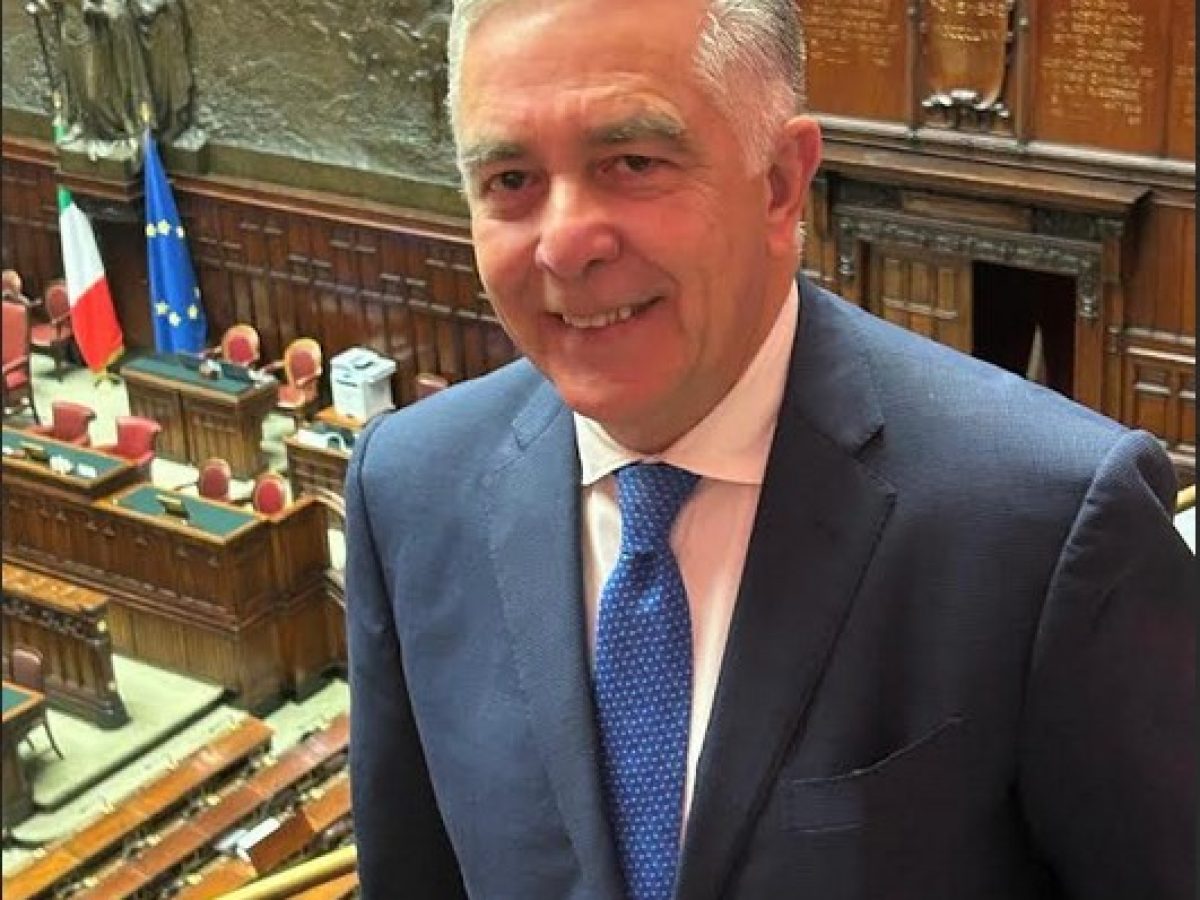 Ύψιστη τιμητική διάκριση της Ιταλικής Δημοκρατίας στον Κοσμήτορα της Βουλής και Βουλευτή Δωδεκανήσου Βασίλη Α. Υψηλάντη