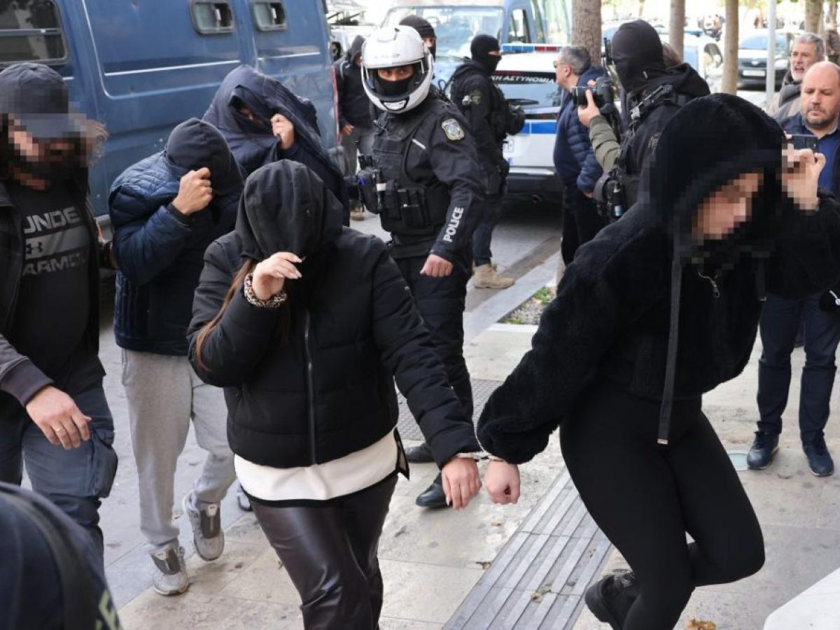 Ηράκλειο: Βαρύτατες διώξεις στους 22 του κυκλώματος εμπορίας ανθρώπων – Πότε θα απολογηθούν