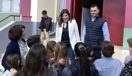 k.-karampatsoli-enischisi-scholion-tis
