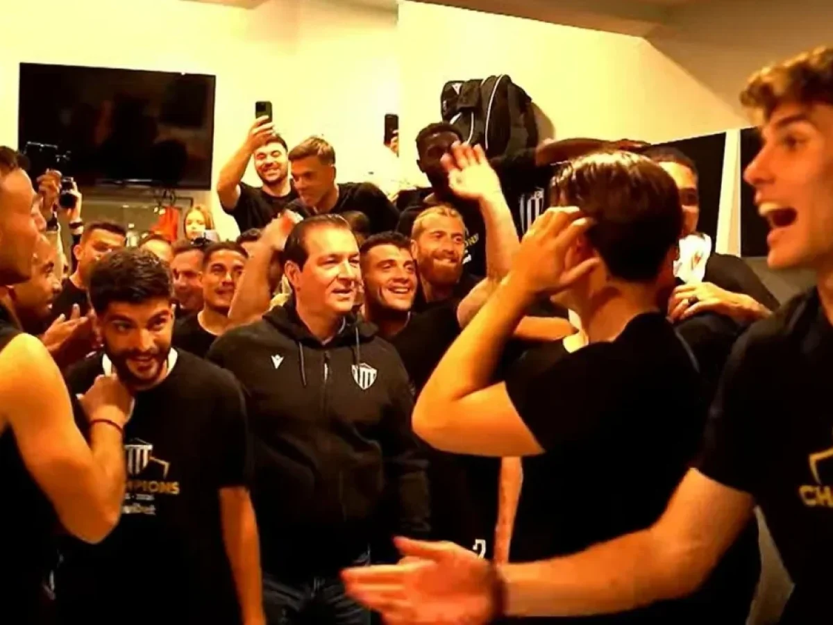 Καλαμάτα: Χαμός στα αποδυτήρια με Πρασσά, “είναι τρελός ο πρόεδρος” φώναξαν οι παίκτες και τους ανακοινώθηκε πριμ