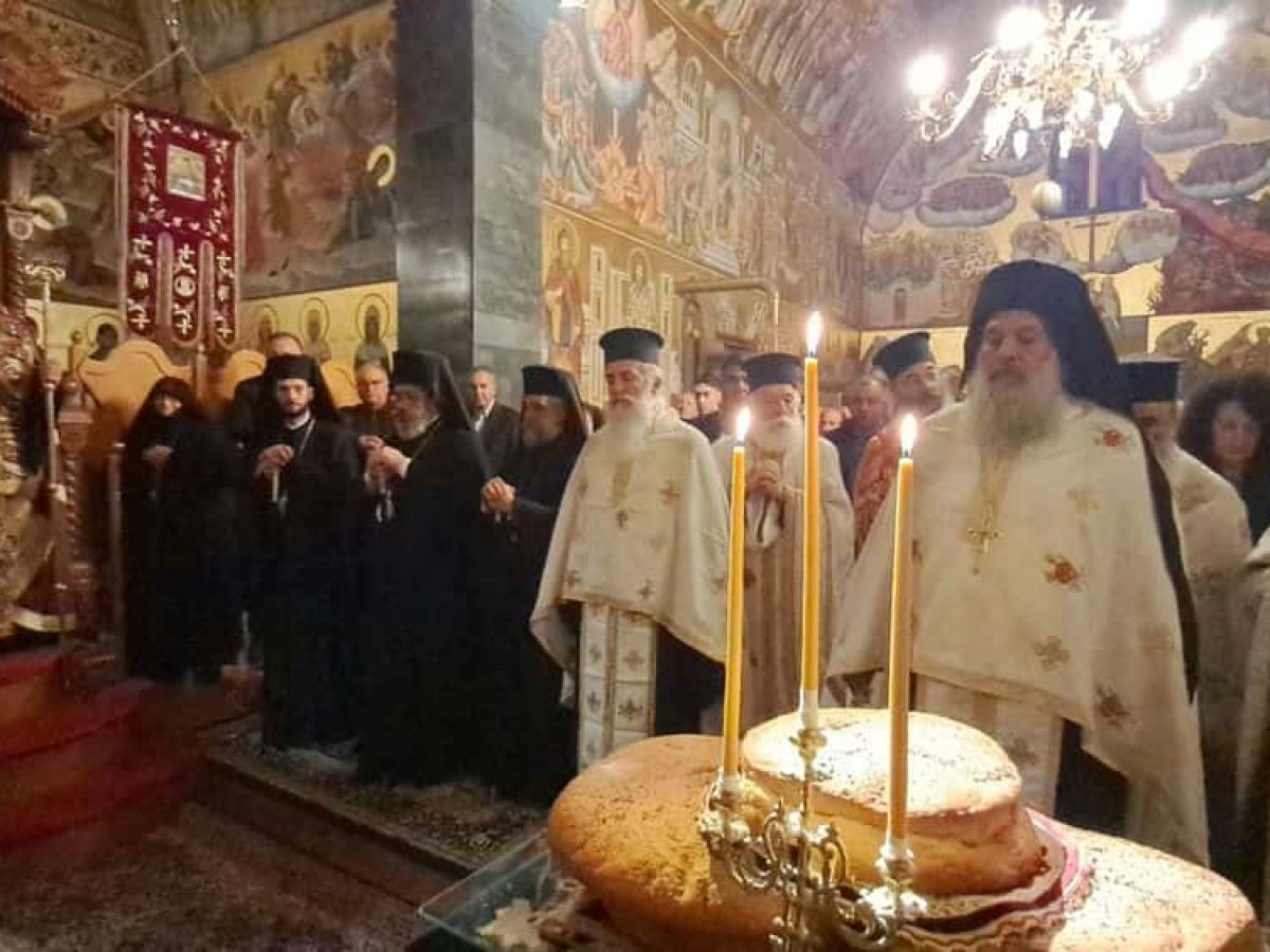 Κάλυμνος: Με λαμπρότητα και βαθιά κατάνυξη ο Πανηγυρικός Εσπερινός του Οσίου Σάββα του εν Καλύμνω (video)