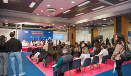 kariera.gr-me-perissoterous-apo-2.700