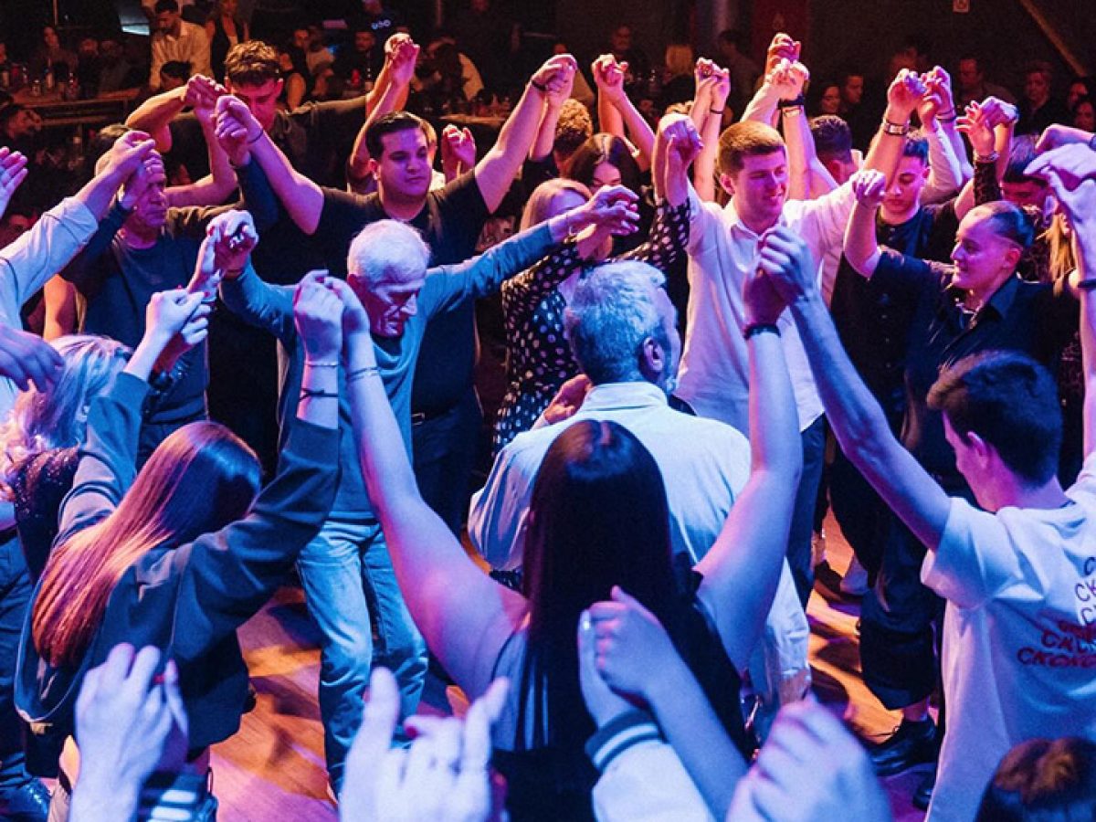 Καστοριά: Από την προετοιμασία στο γλέντι – Τα 25 χρόνια του Συλλόγου Ποντίων Φοιτητών σε μια βραδιά