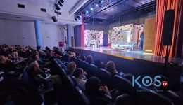 katamesti-i-premiera-tis-theatrikis