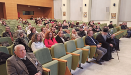 kathiloni-o-istorikos-ploutos-tis
