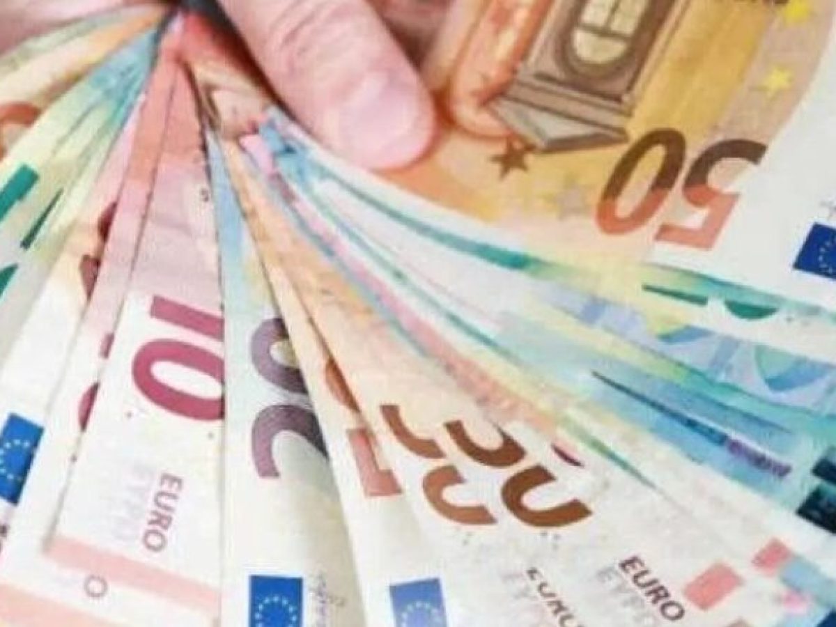 Κατώτατος μισθός: Ποια αύξηση εξετάζεται