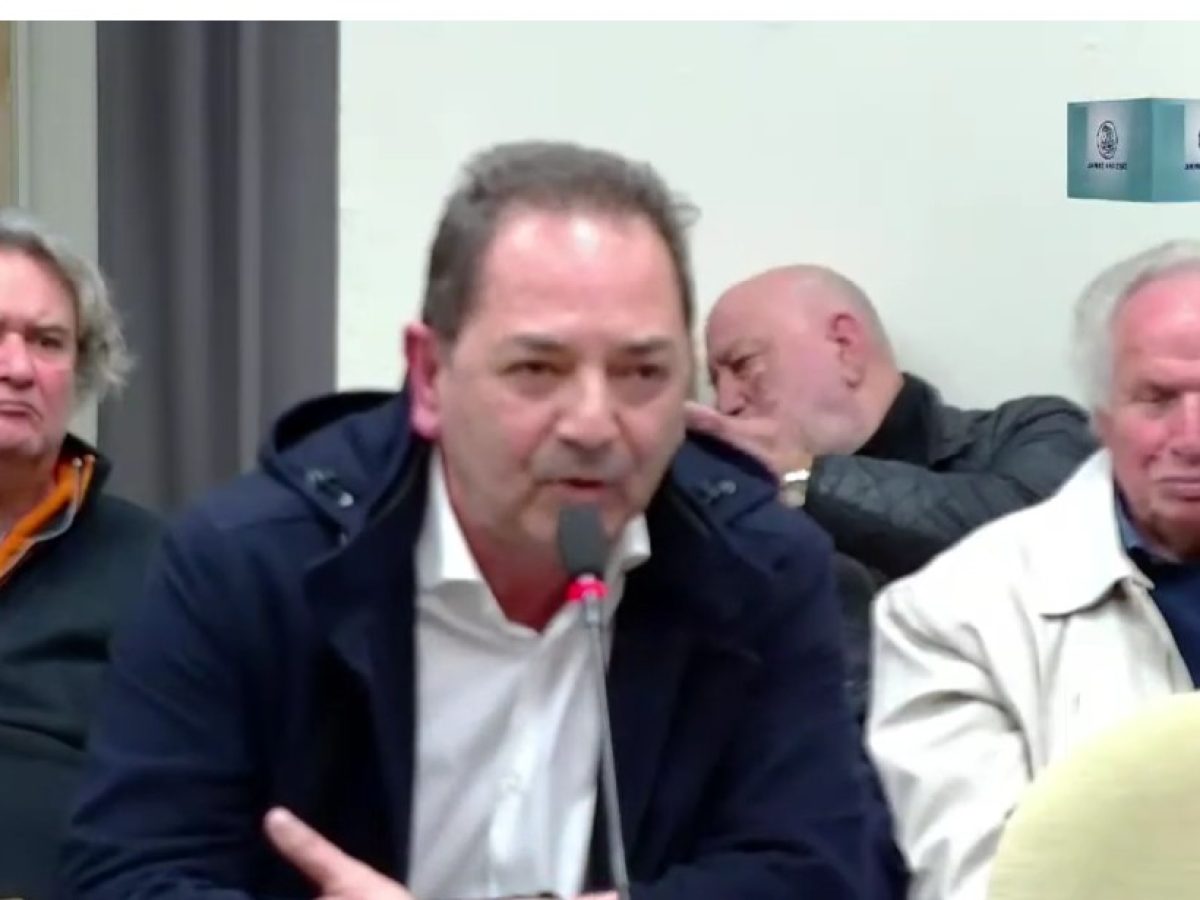 Κηφισιά: «Ή παίζουμε στην πόλη μας ή σταματάμε» – Η ηχηρή παρέμβαση Πρίτσα και οι απαντήσεις Ξυπολυτά