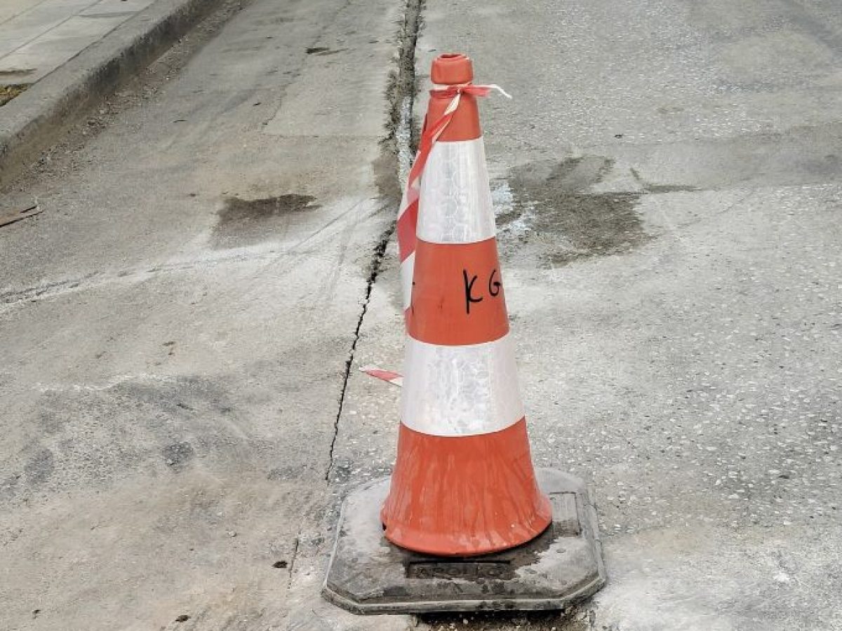 Κυκλοφοριακές ρυθμίεις σε κεντρικούς δρόμους των Τρικάλων για εγκατάσταση δικτύου οπτικών ινών