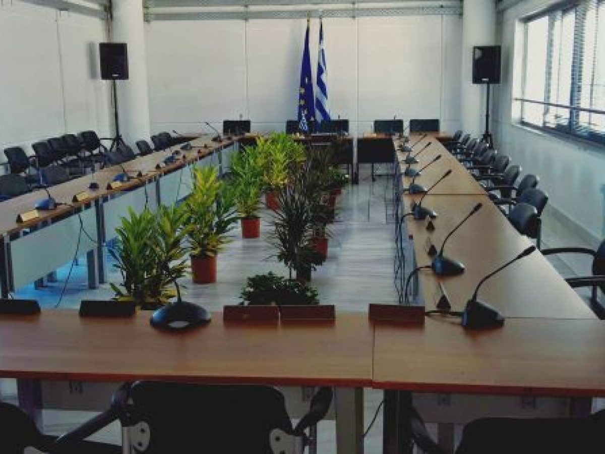 Κοινή ανακοίνωση παρατάξεων αντιπολίτευσης δήμου Μαραθώνος: ”Μαύρη σελίδα για τη Δημοκρατία στον Μαραθώνα”