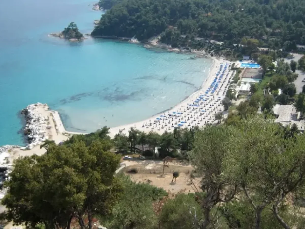 ΚΚΕ: Ερώτηση για διαγραφή προστίμων σε επαγγελματίες της Θάσου για χρήση αιγιαλού