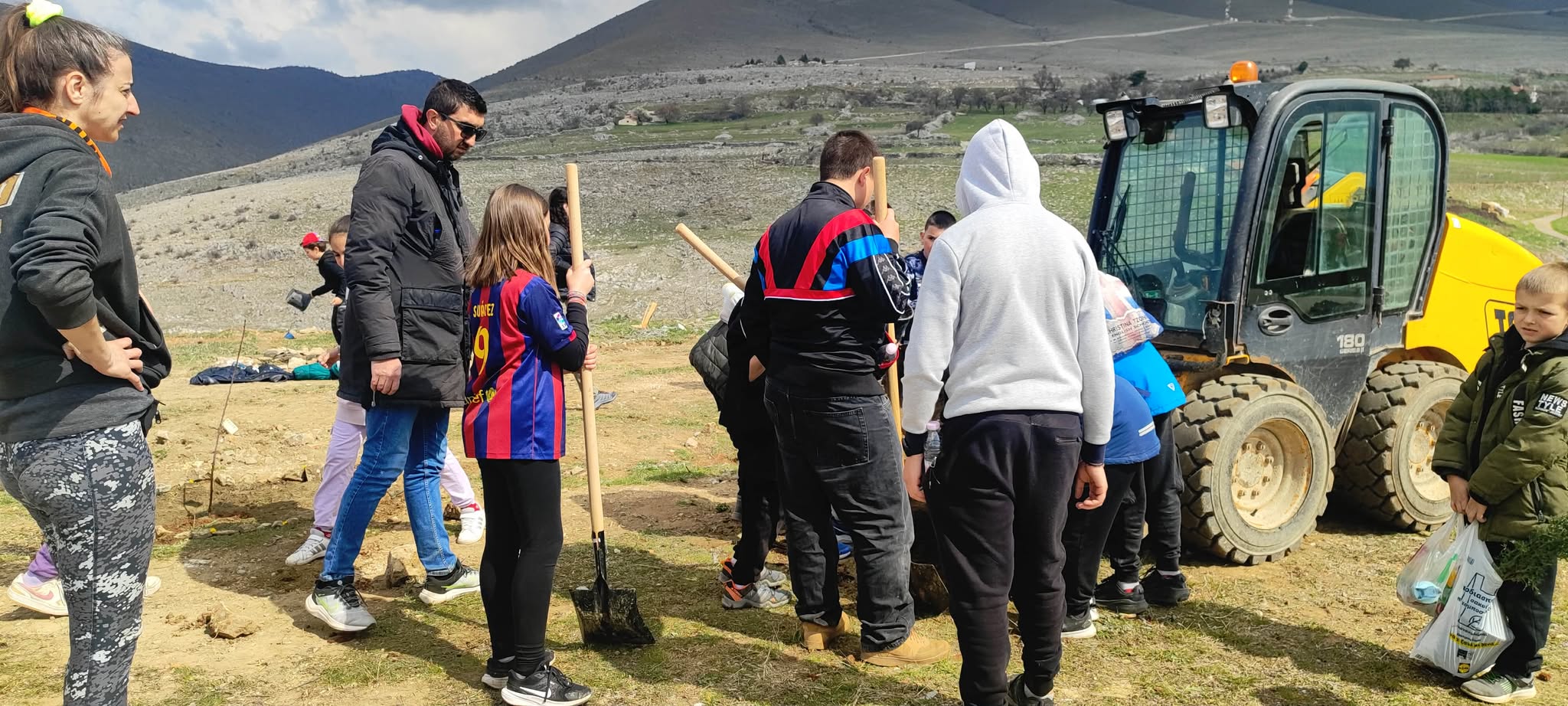 kozani-mathites-fitepsan-ke-iiothetisan-1